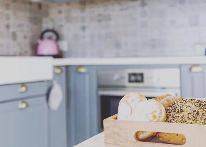 The Little White House, Flower 9