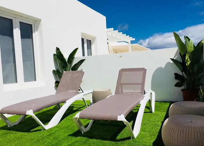 The Little White House, Flower 9