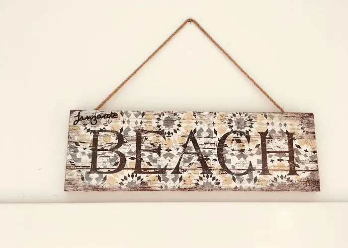 The Little White House, Flower 9 * 宏达海滩