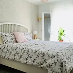 The Little White House, Flower 9 Apartamento *