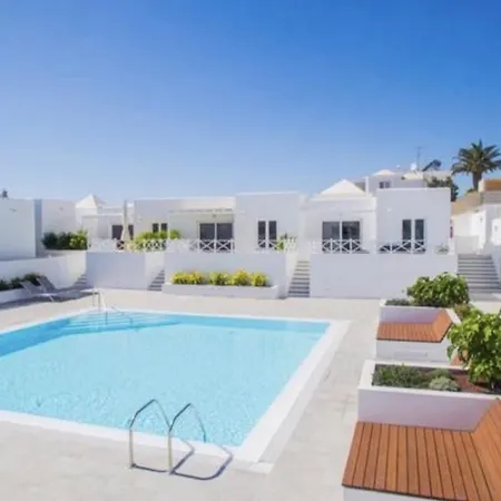 The Little White House, Flower 9 Playa Honda (Lanzarote)